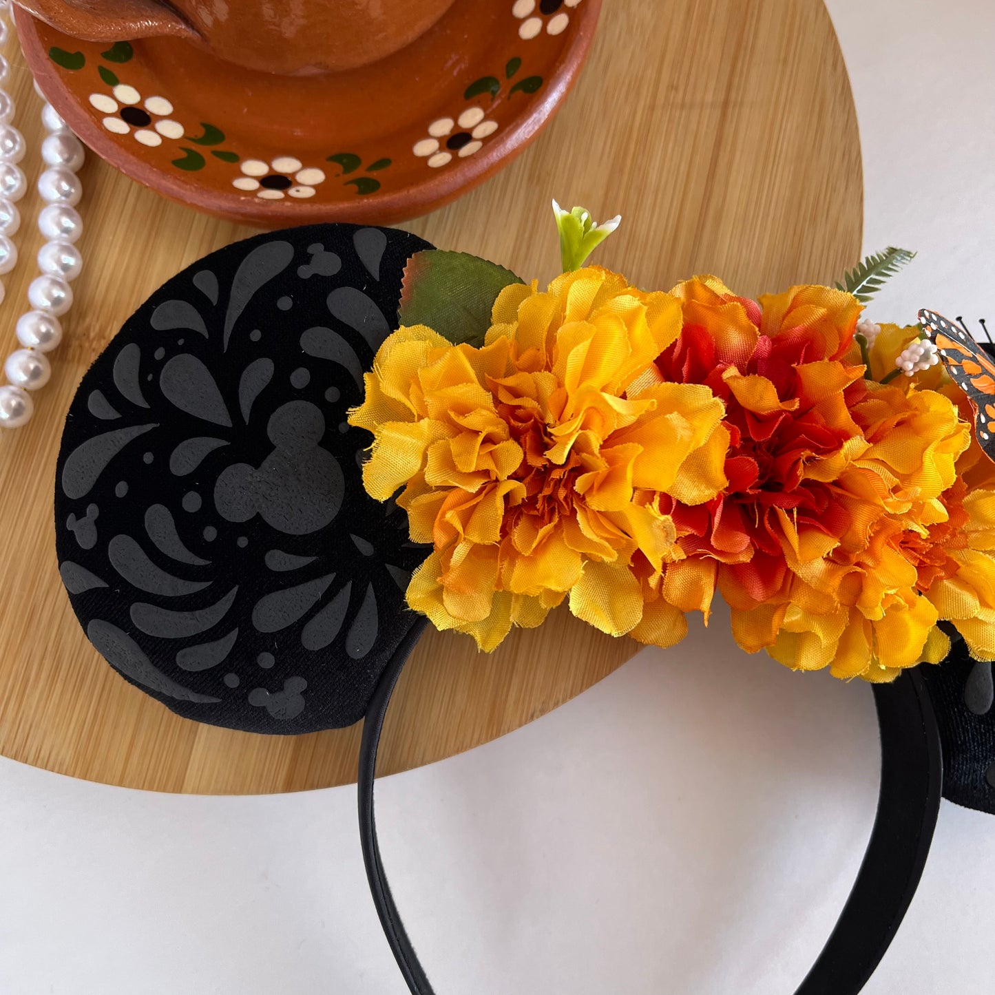 Las Marias Cempasúchil - Talavera Ears