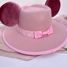 Cargar imagen en el visor de la galería, Orejas Rosadas - Sombrero de Ratón Panamá Corazón Rosa Rubor
