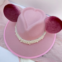 Cargar imagen en el visor de la galería, Orejas Rosadas - Sombrero de Ratón Panamá Corazón Rosa Rubor
